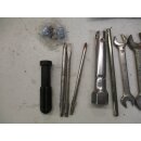 B1945 Kawasaki Z 1100 ST Schlüssel Werkzeug Bordwerkzeug Spezialschlüssel tools